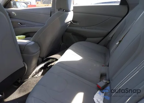 2021 Hyundai Elantra Sel z USA, uszkodzony, nr VIN 5NPLM4AG7MH039567